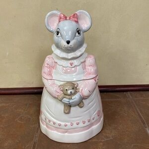 VINTAGE MELINDA MOUSE WITH A TEDDY BEAR COOKIE JAR FROM THE HOUSE OF LLOYD 1990